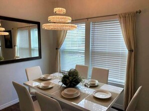 Dining - Resort-Style Townhouse Steps from Disney & Pool (5372) (Kissimmee)