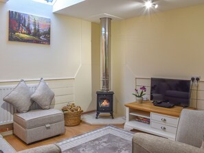 TV - The Stables at Early Autumn (Sevenoaks)