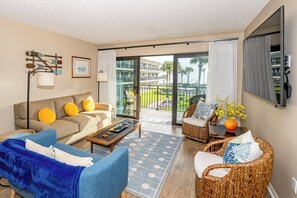 Smart TV - Follow The Sun at Ocean House 211 (St. Augustine)