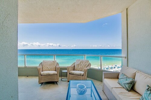 Silver Beach 805 | Updated, Direct Beach Front, Pet Friendly!