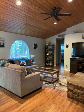 スマートテレビ、暖炉