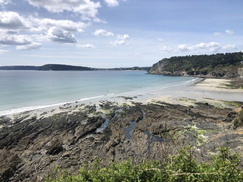 Charming house between beach and town center