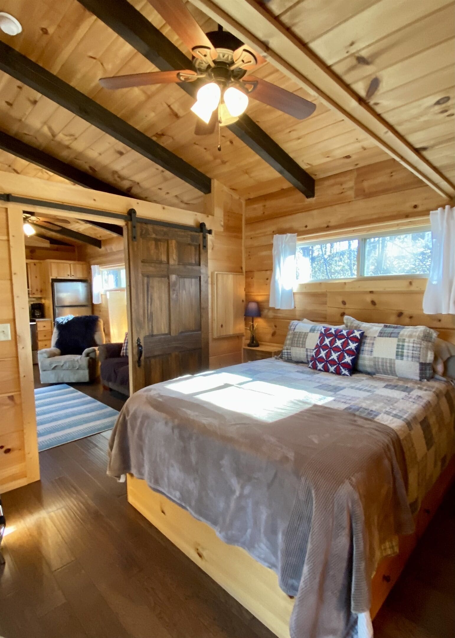 1 多间卧室、熨斗/熨衣板、免费 WiFi、床单