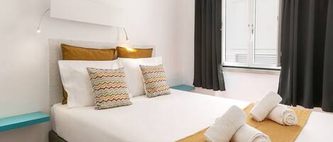 2 bedrooms, travel cot, Internet, bed sheets