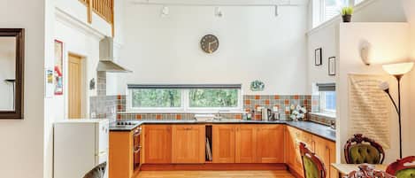 Dishwasher, freezer