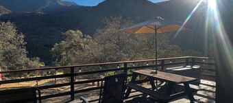 Oak Grove Getaway: Unique & Secluded Cabin with Breathtaking  Views, Wifi