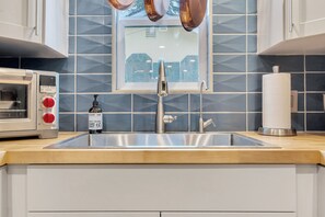 Interior - MARVELOUS MIDCENTURY-Hot Tub & 5 Blocks to Town Center (Paso Robles)