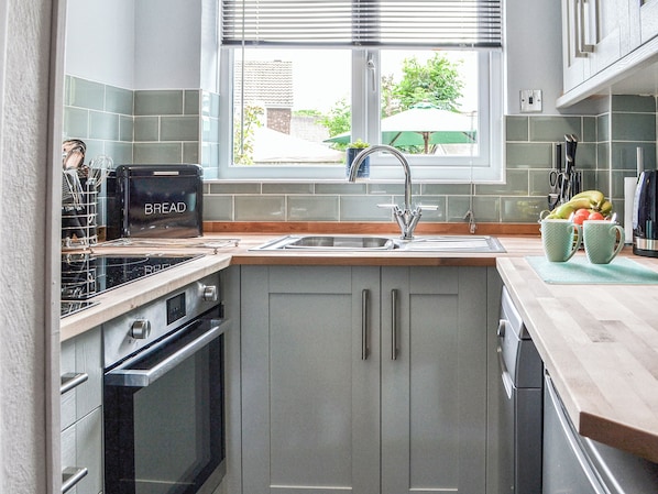 Dishwasher, freezer