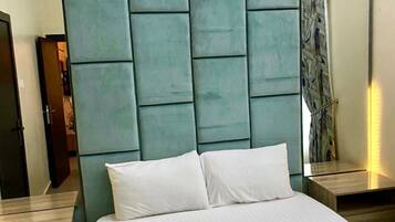 1 sovrum, skrivbord, strykjärn/strykbräda och gratis wi-fi