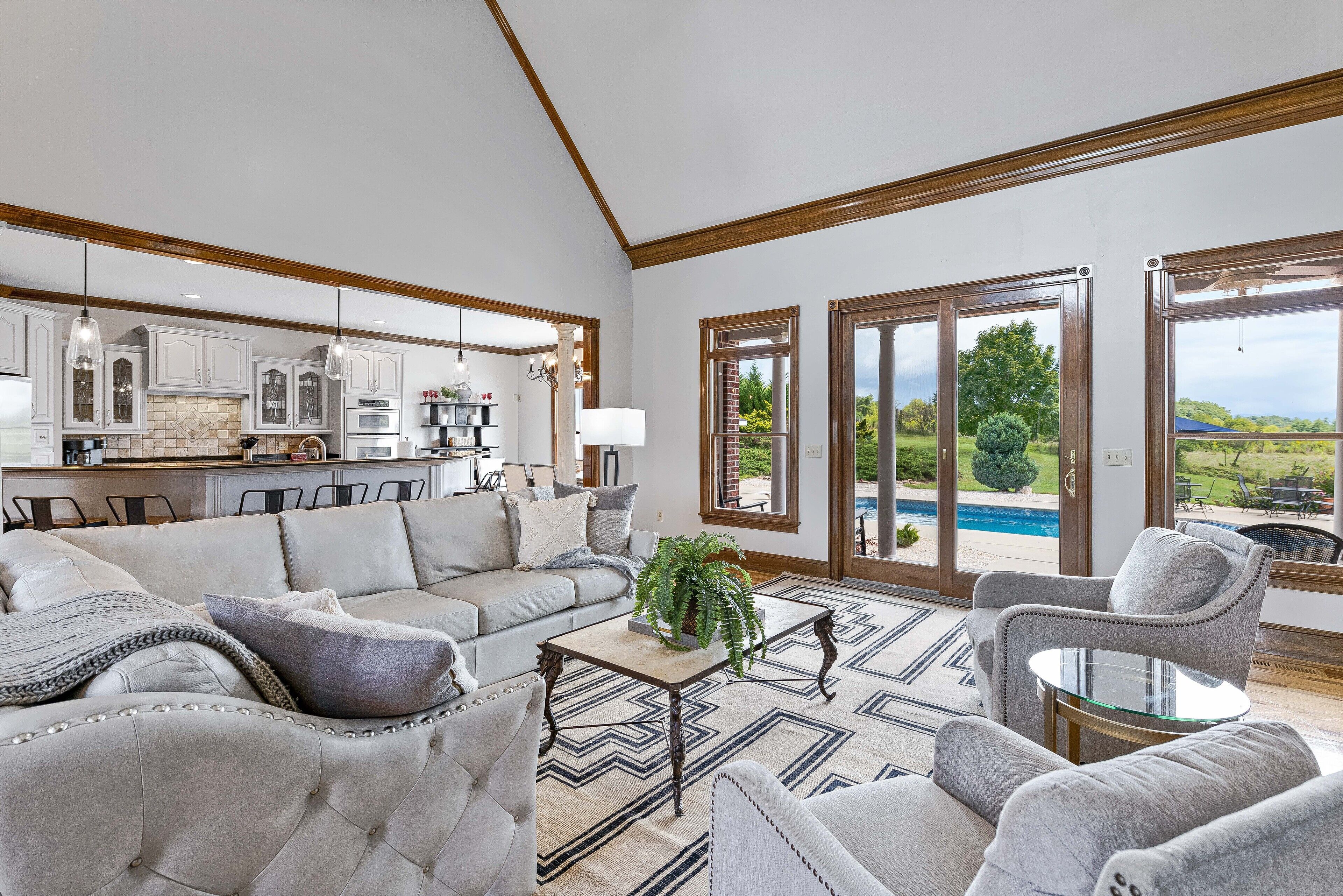 Televisión, chimenea, videojuegos y futbolito 