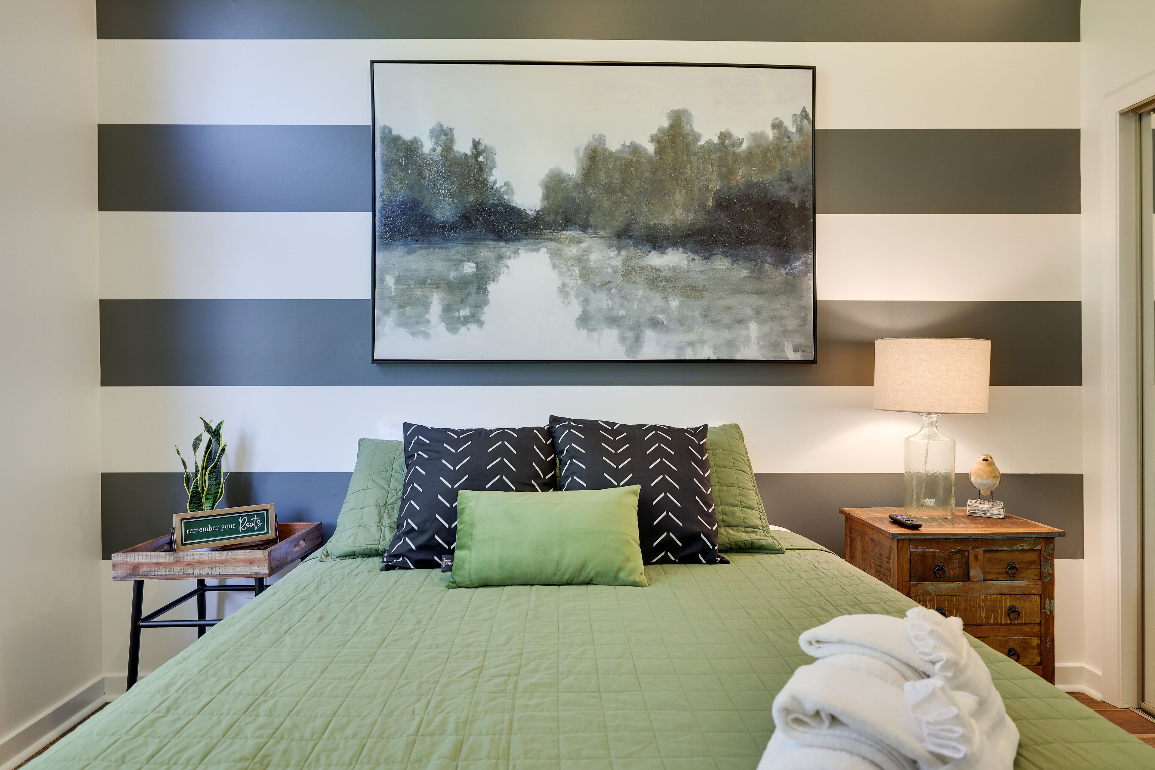 3 chambres, fer et planche à repasser, Wi-Fi gratuit, draps fournis