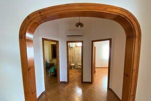 Dusche, Haartrockner, Bidet, Handtücher