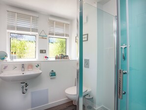 Towels - 2 bedroom accommodation in Dartmouth (Dartmouth)