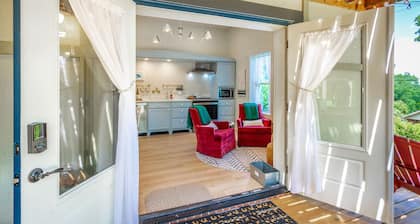 The Downhill Retreat - a PMI Scenic City Vacation Rental