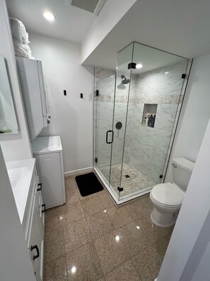 Shower, towels, soap, shampoo - Brand new casita in the heart of North Scottsdale. (Scottsdale)