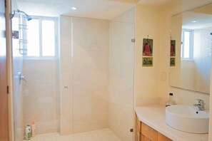 Bathroom - Beautiful, Airy Condo Near Boardwalk**** (Puerto Vallarta)