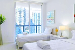 2 bedrooms, iron/ironing board, internet, bed sheets