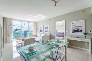 TV - Brickell Condo w/ Skyline Views (Miami)