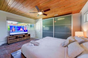 4 habitaciones, escritorio, tabla de planchar con plancha y wifi 