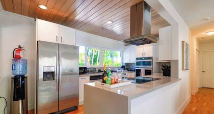 Charming House with Private Pool @Coral Gable