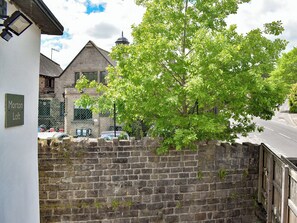 Property grounds - 1 bedroom accommodation in Hathersage (Hathersage)