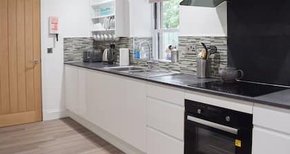 2 bedroom accommodation in Newburgh, near Cupar