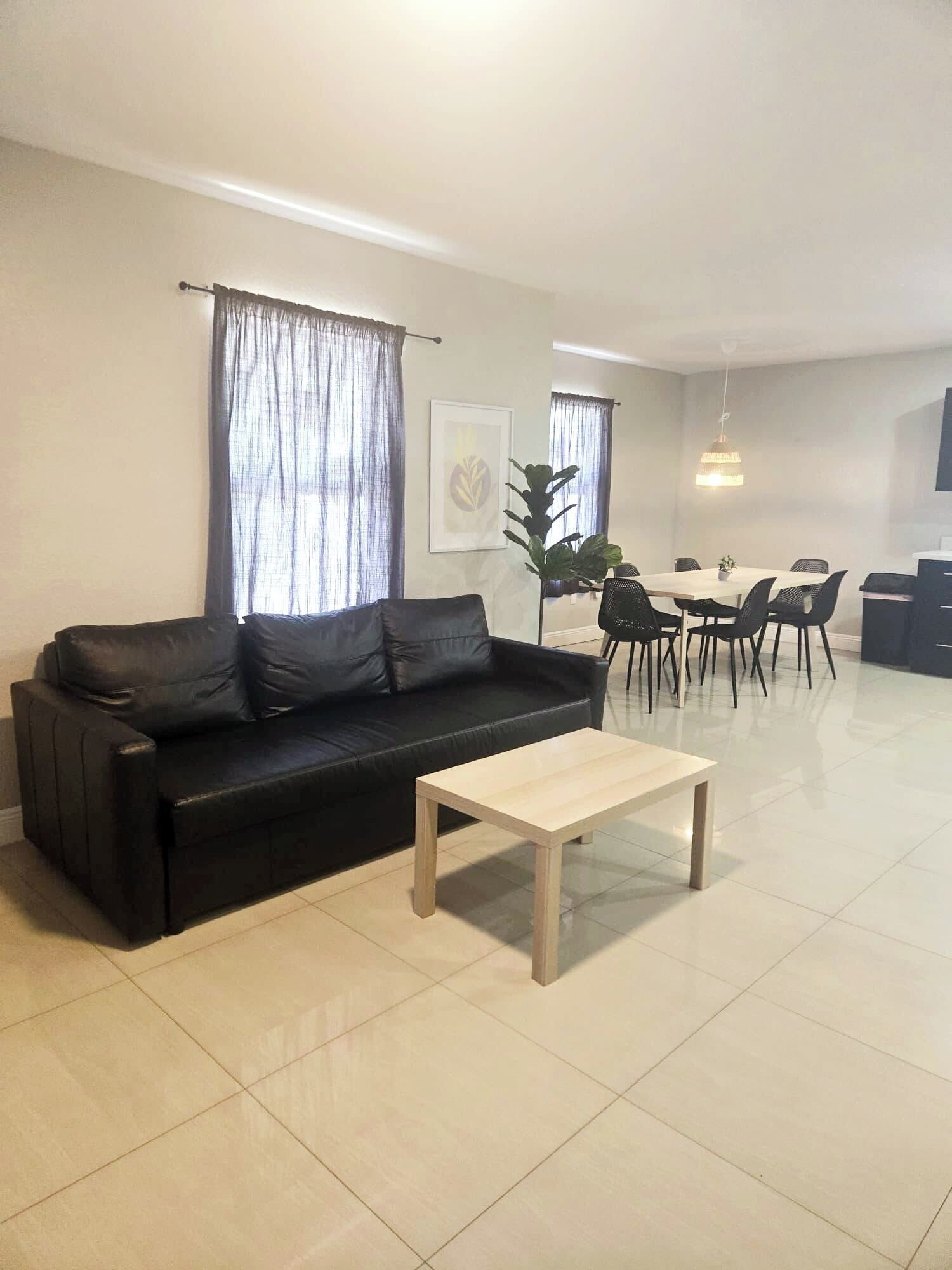 Spacious 3BR Duplex in Miami with Free Parking