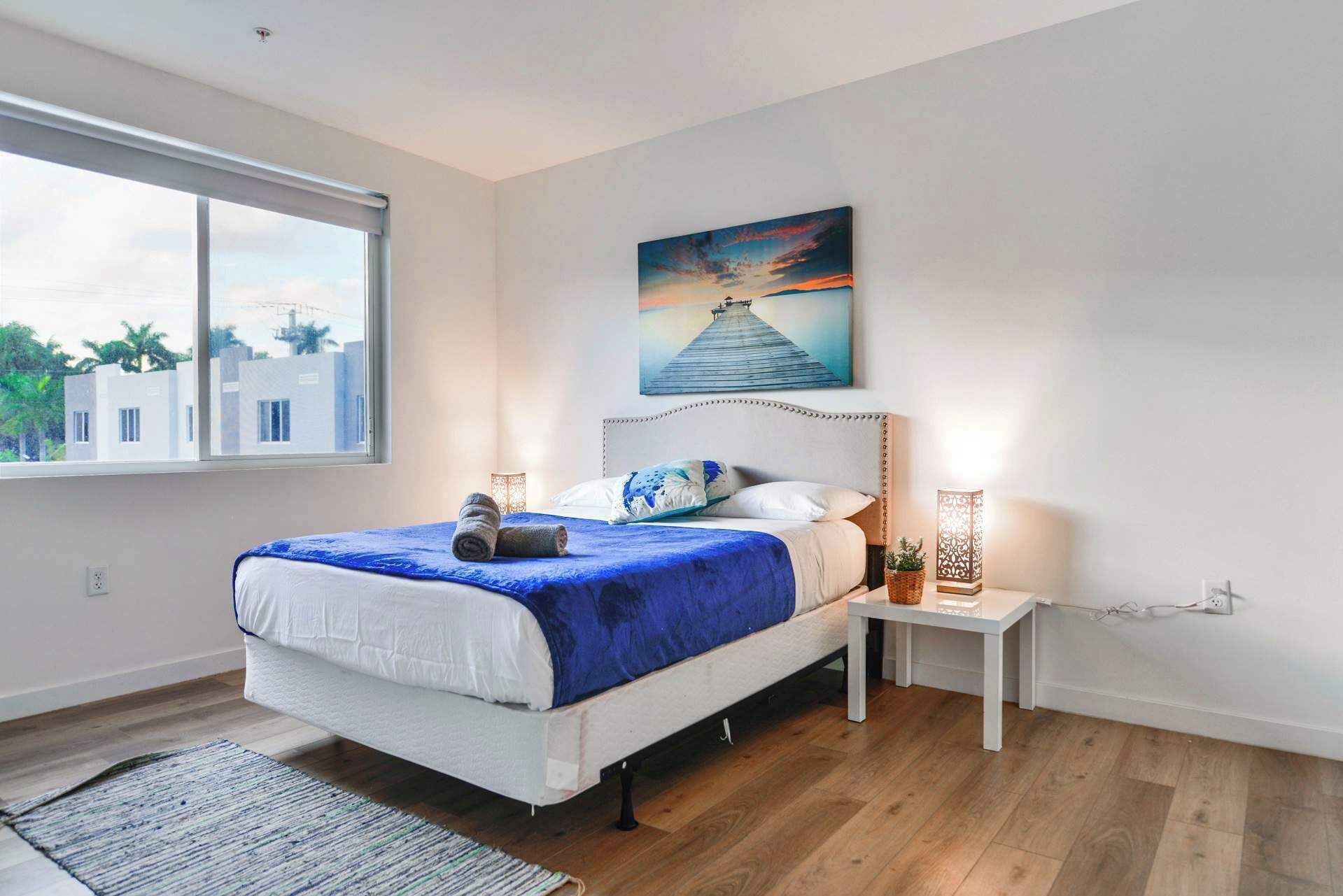 3 habitaciones, escritorio, tabla de planchar con plancha y wifi 