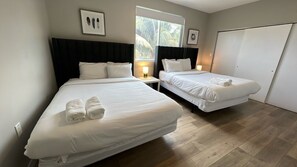 3 bedrooms, desk, iron/ironing board, WiFi