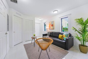 تلفزيون، مكتب