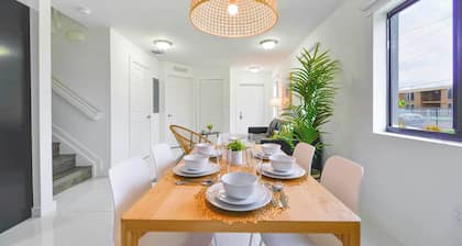 Two-Story Miami Duplex w/ Free Parking