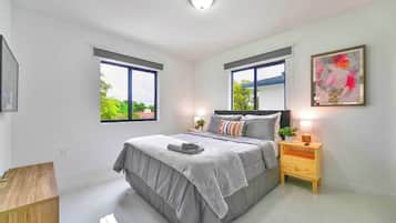 3 bedrooms, iron/ironing board, WiFi, bed sheets