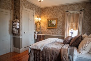 Oak Room | 1 bedroom, Egyptian cotton sheets, premium bedding, pillowtop beds