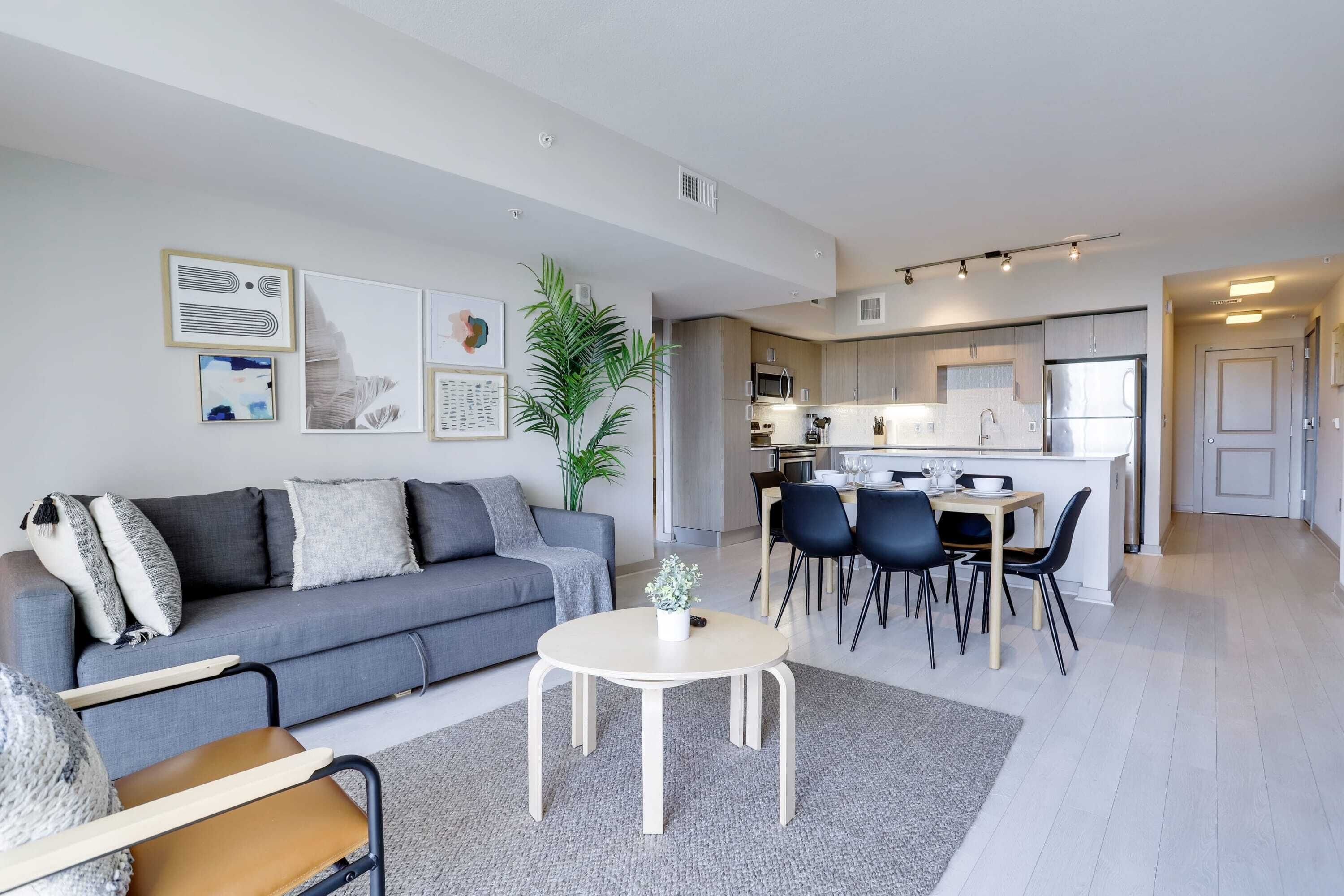 2 BR Apartment with Gym Amenities at Crystal City