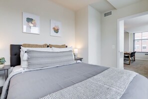 2 soverom, strykejern/-brett, wi-fi og sengetøy