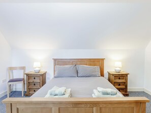 Unclassified image, 4 of 39, button - Ptarmigan Cottage-UKC5518 (Boat of Garten)