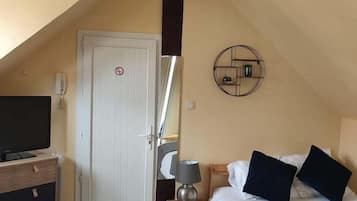 Escritorio, Internet, ropa de cama