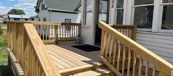 This house is a 4 bedroom(s), 3 bathrooms, located in Fort Pierre, SD.