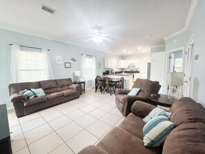 Smart TV, Netflix, streaming services - Poolside Escape in Orange Beach Near Beaches, Golf, The Wharf & Sportsplex (Orange Beach)