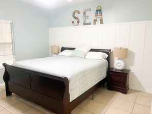 3 sovrum, skrivbord, strykjärn/strykbräda och gratis wi-fi