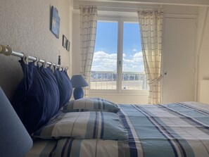 2 bedrooms, free WiFi