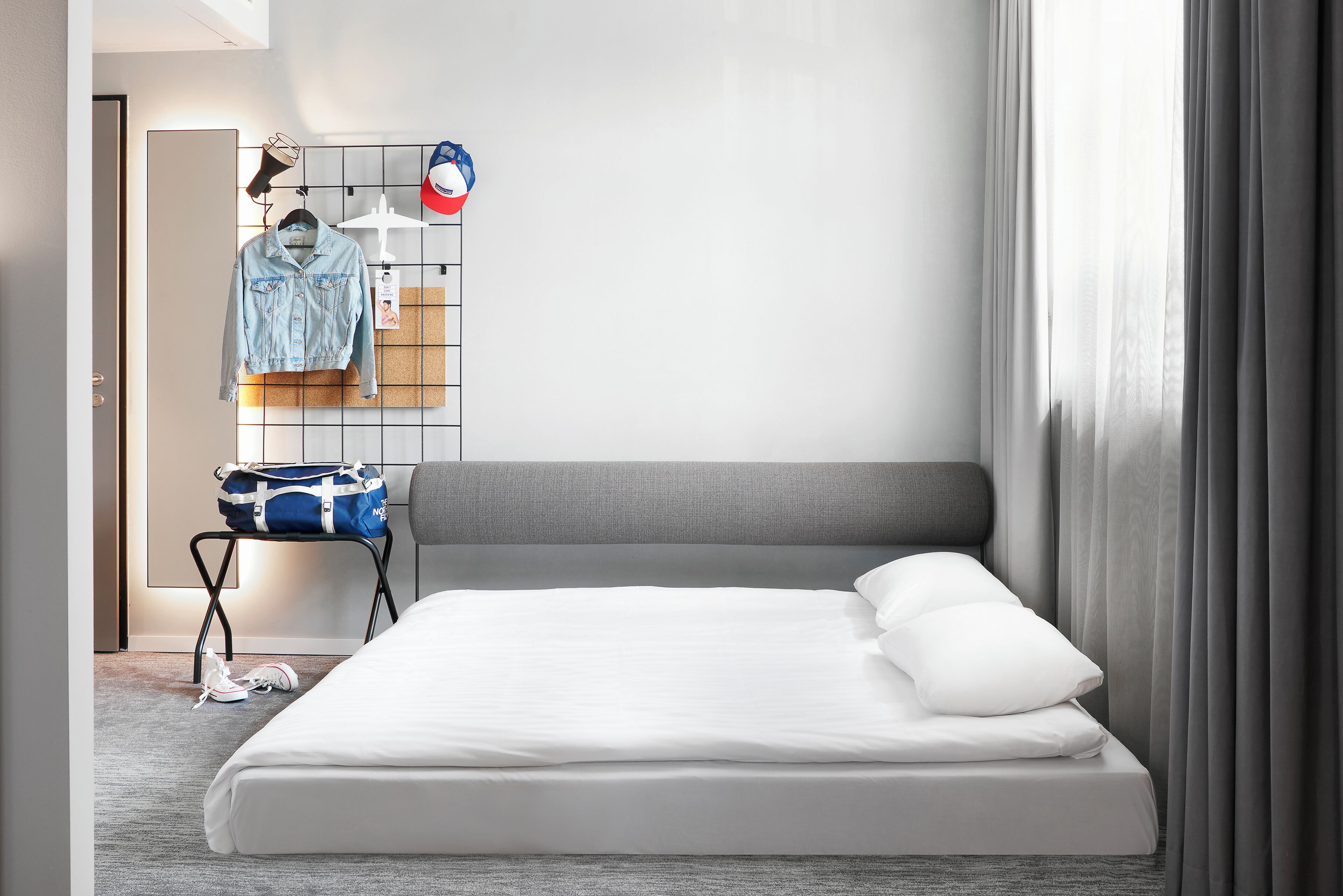 family room, 1 queen bed with sofa bed | hypo-allergenic bedding, desk, laptop workspace, blackout curtains