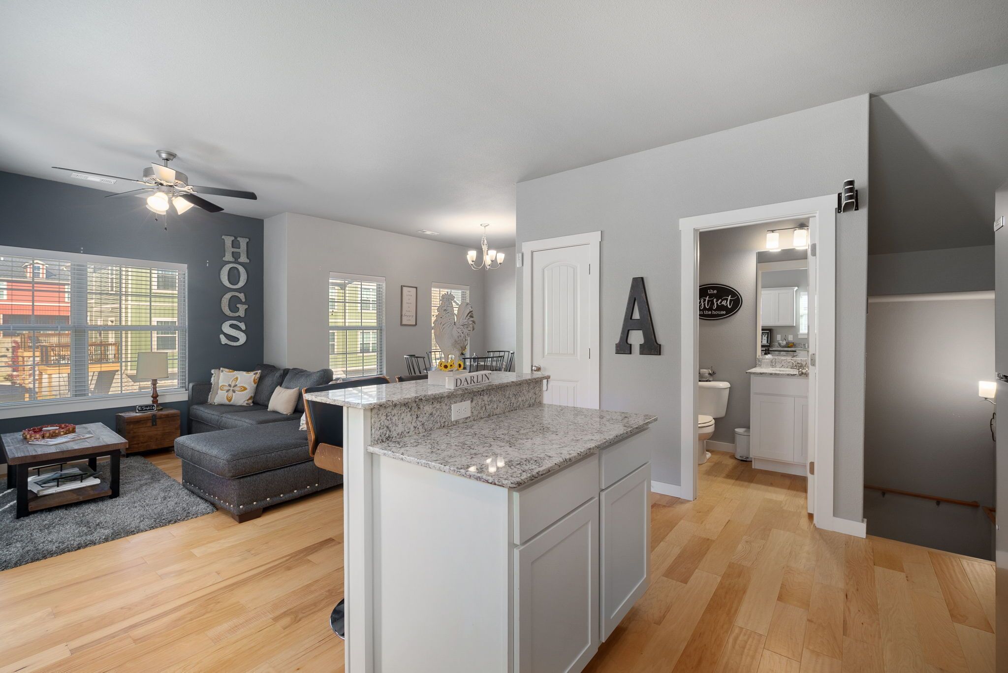 المنشأة من الداخل