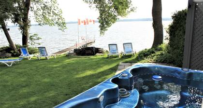 Scugog Lake House with hot tub and Sauna
