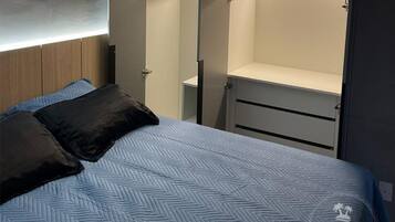1 bedroom, in-room safe, iron/ironing board, free WiFi