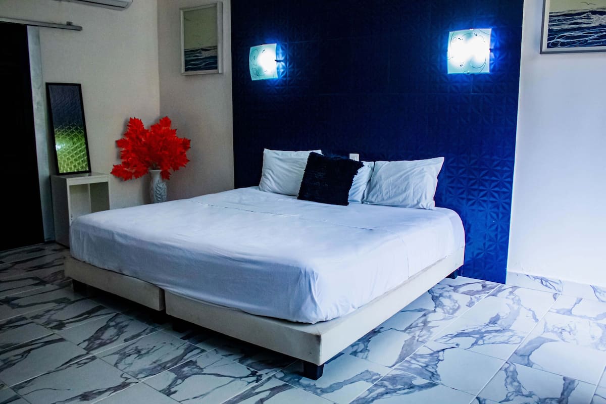 Couette en duvet d'oie, Wi-Fi gratuit, draps fournis