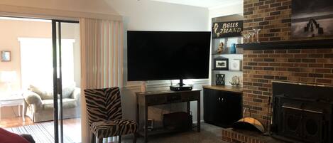 Téléviseur connecté, foyer