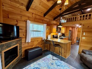 Fridge, microwave, oven, stovetop - Serenity Ridge Cabin B: Couple's Retreat + Hot Tub (Mill Spring)