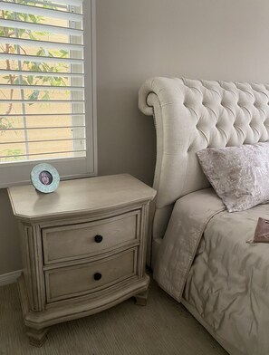 3 camere, una scrivania, ferro/asse da stiro, Wi-Fi gratuito