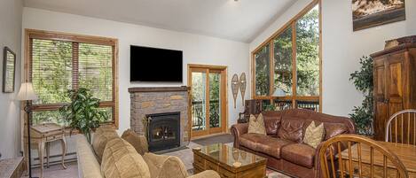 Télévision, cheminée